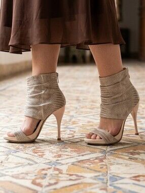 BCBGeneration🤎Beige Snake-Texture Open-Toe Stiletto Ankle Booties Sz 5.5/35.5